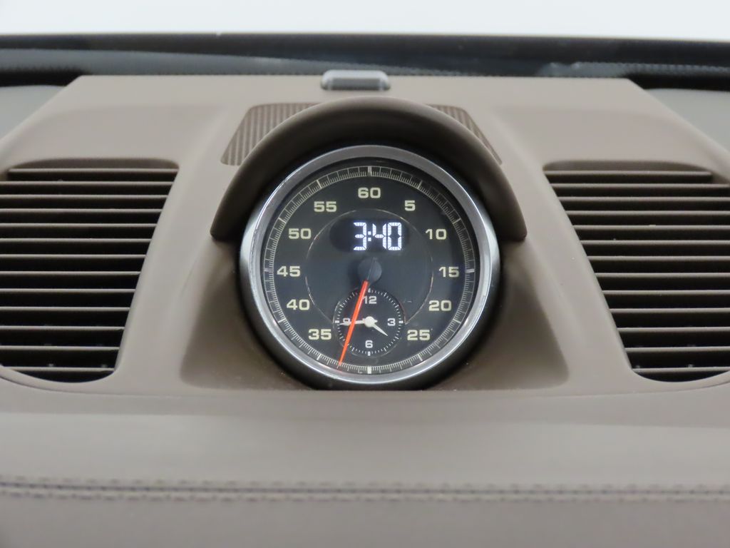 Thumbnail: 2017 Porsche 911 - 24