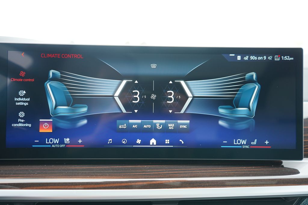 Thumbnail: 2026 BMW X7 - 17