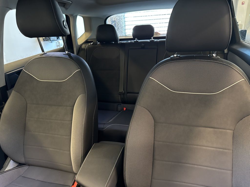 2024 Volkswagen Taos SE photo 13
