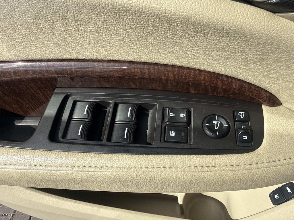 Used 2017  Acura 3.5L image 16