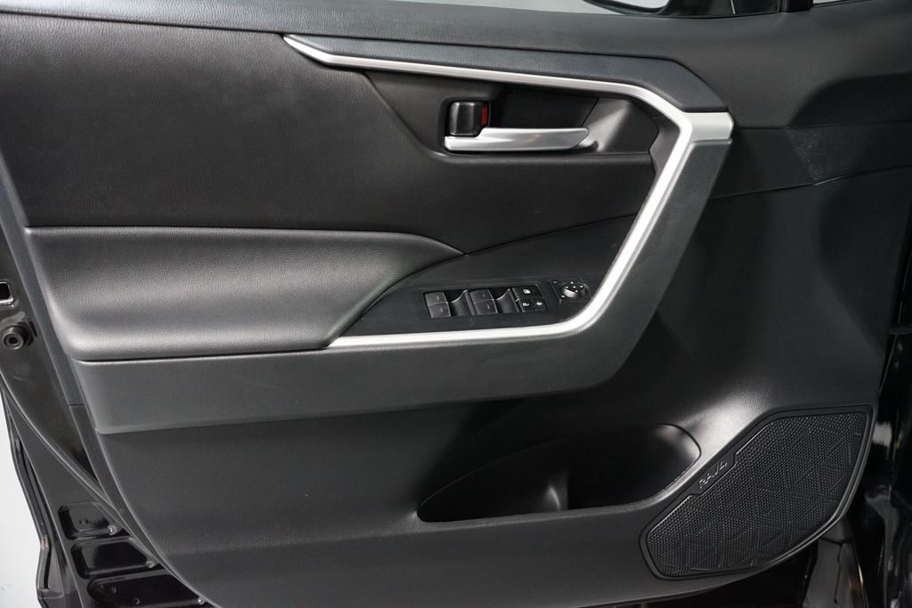 Thumbnail: 2023 Toyota RAV4 - 30