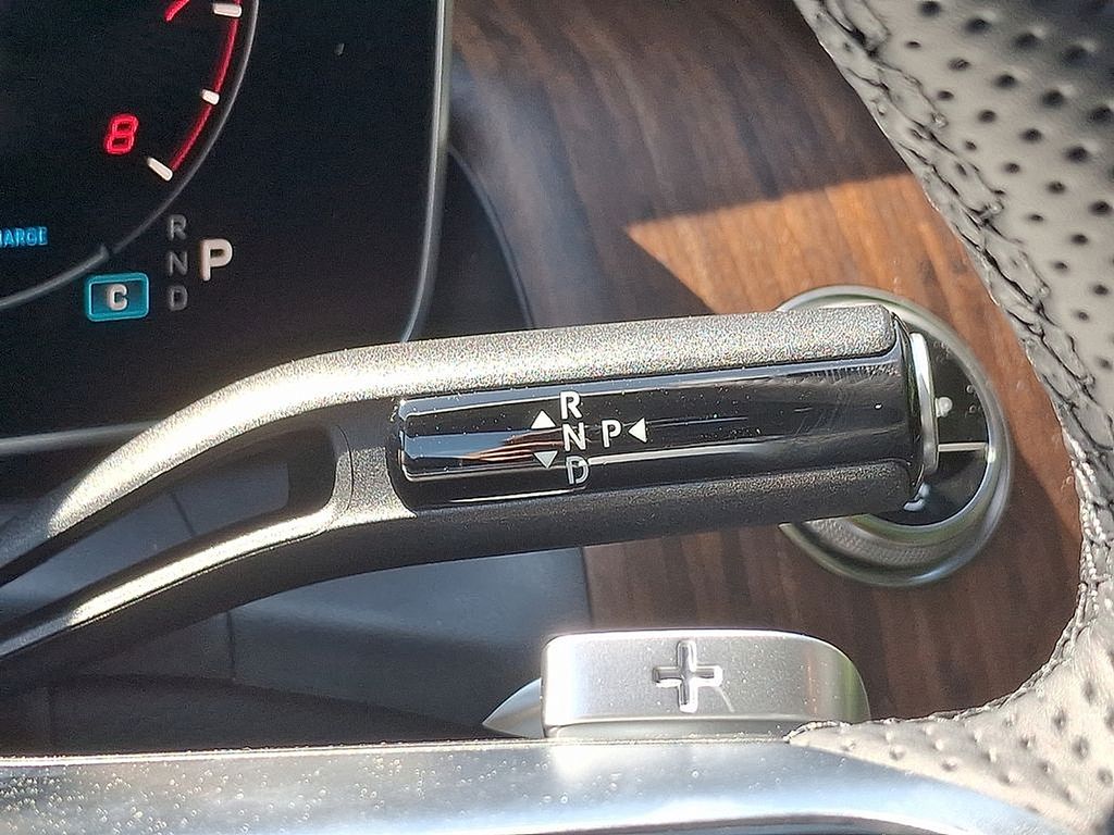 Thumbnail: 2025 Mercedes-Benz GLC - 12