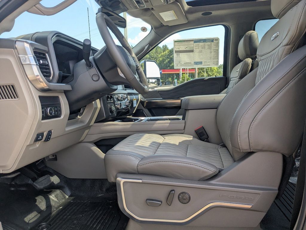 2026 Ford Super Duty F-350 SRW Platinum