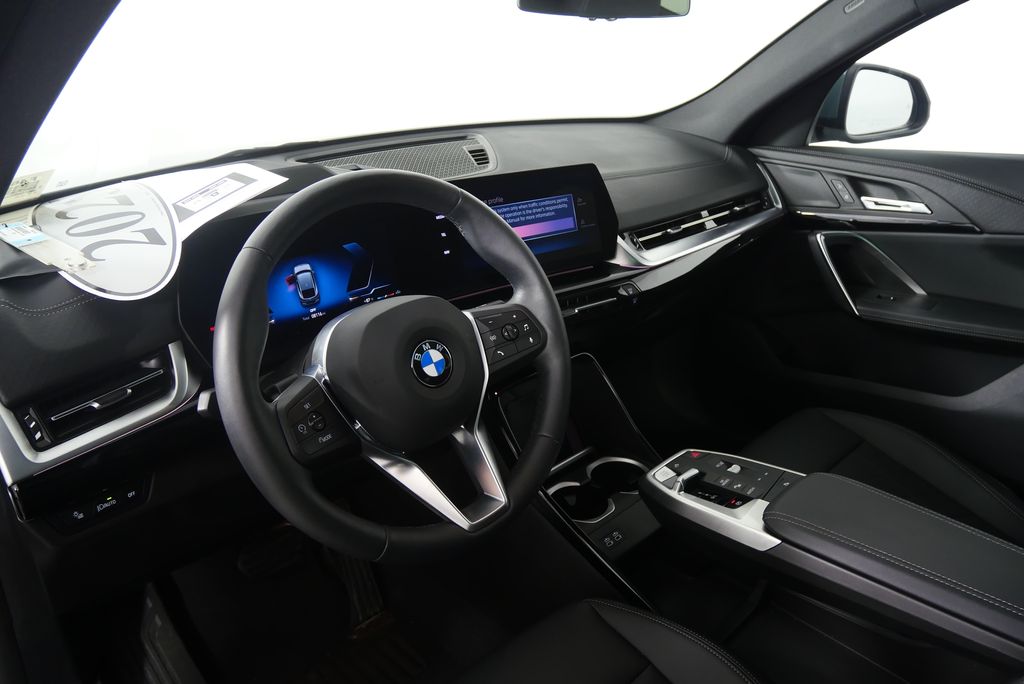Thumbnail: 2025 BMW X2 - 13