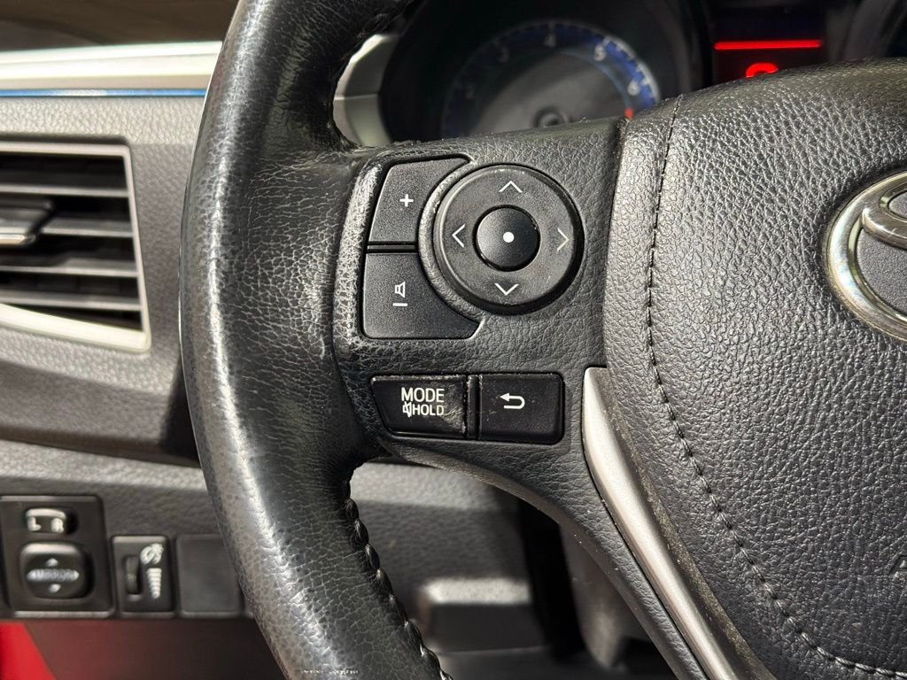 Thumbnail: 2014 Toyota Corolla - 22