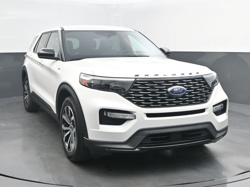 2022 Ford Explorer ST-Line RWD