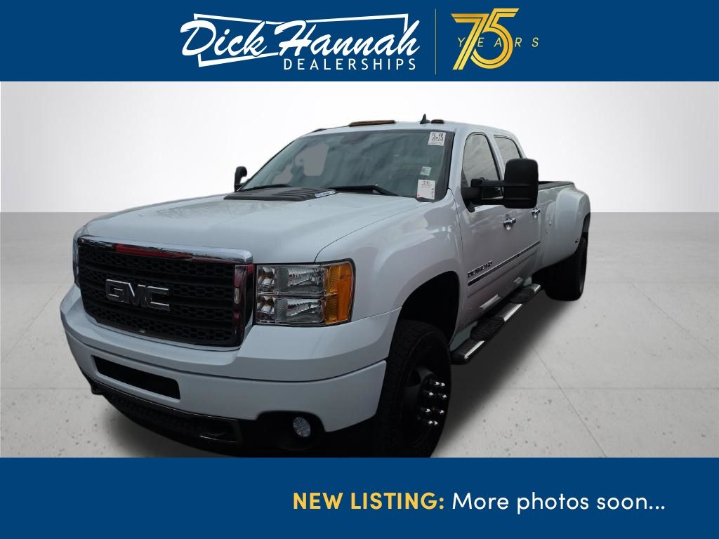2011 GMC Sierra 3500HD Denali Crew Cab SB 4WD