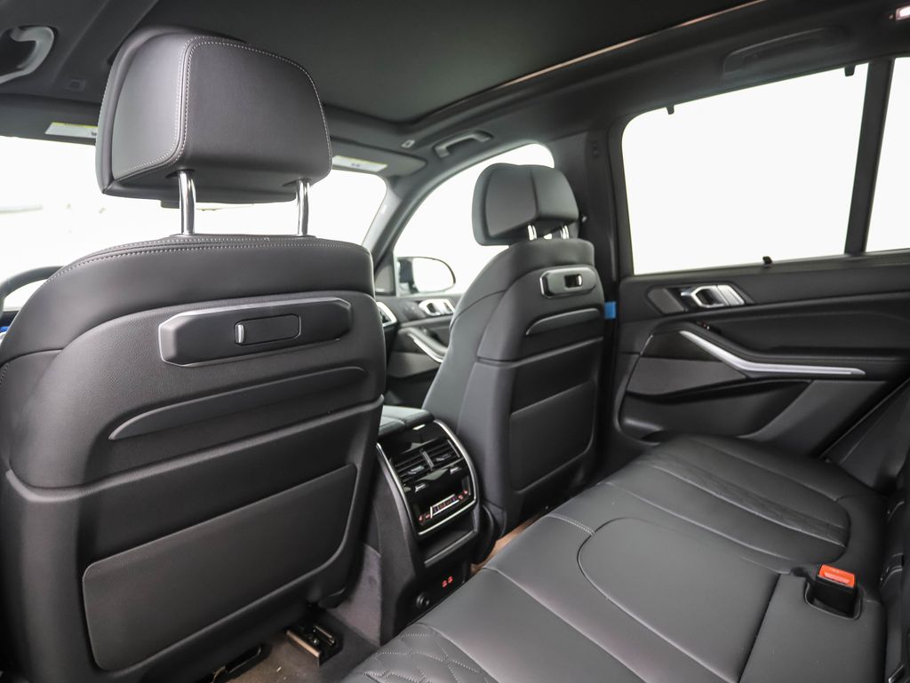 Thumbnail: 2026 BMW X5 - 22