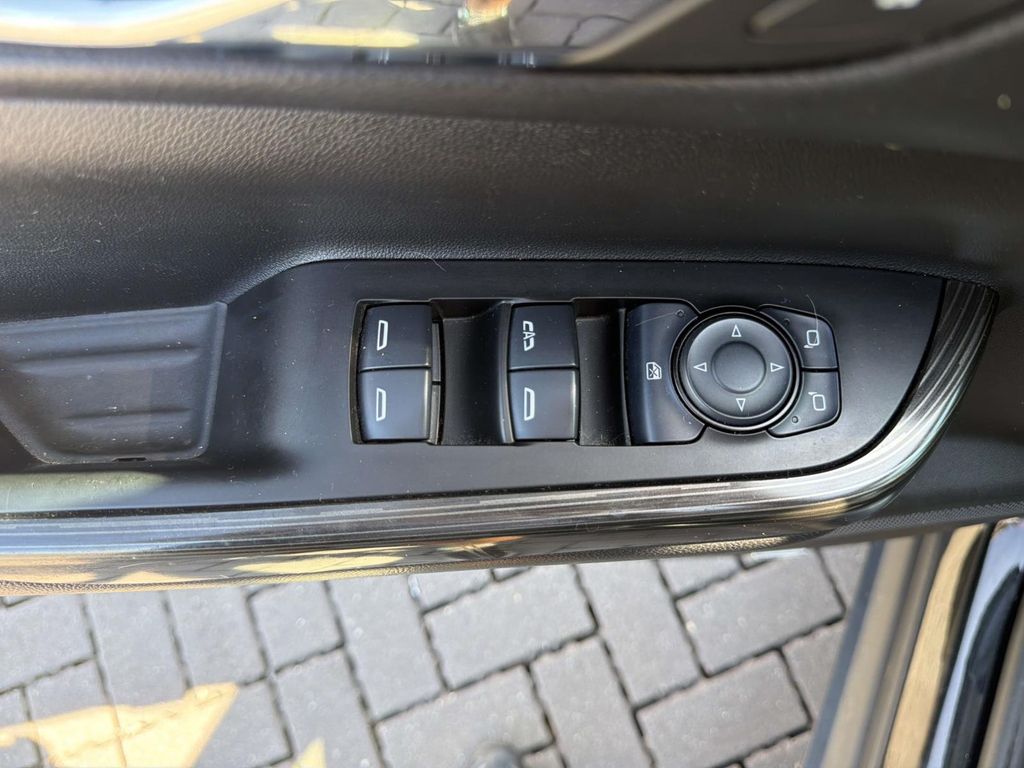 Used 2017 Black GMC SLT-2 image 15