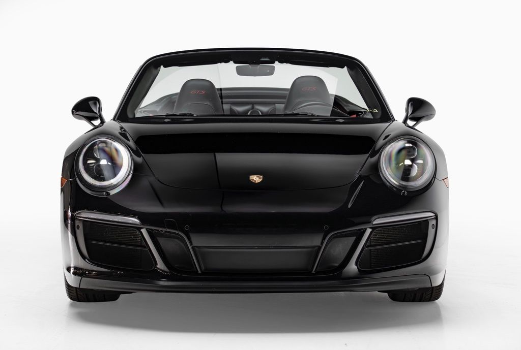 2017 Porsche 911 - Thumbnail 5