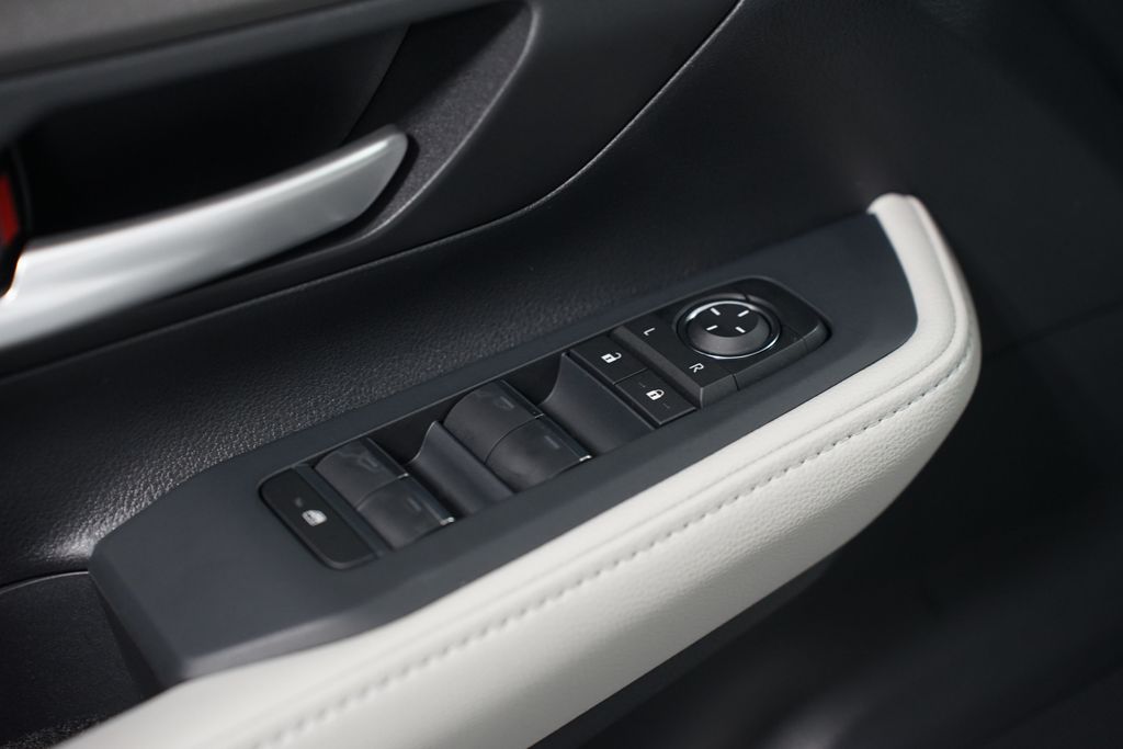 Thumbnail: 2026 Toyota Grand Highlander - 31