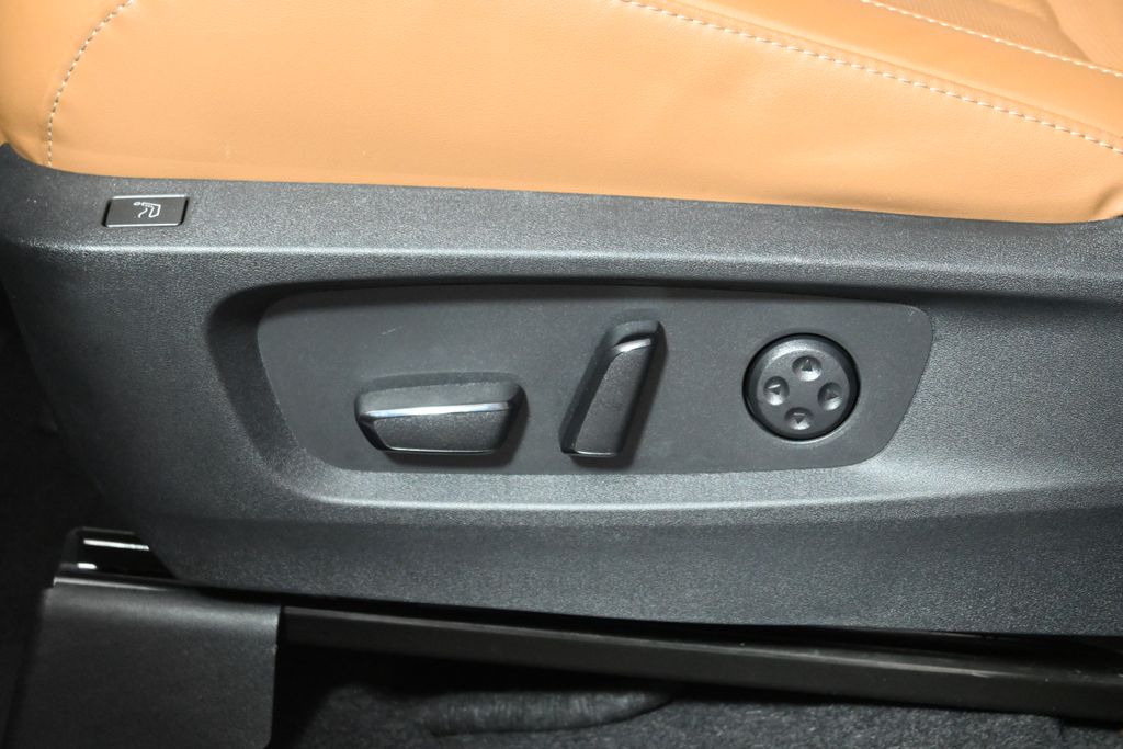 2025 INFINITI QX60 Sensory 27