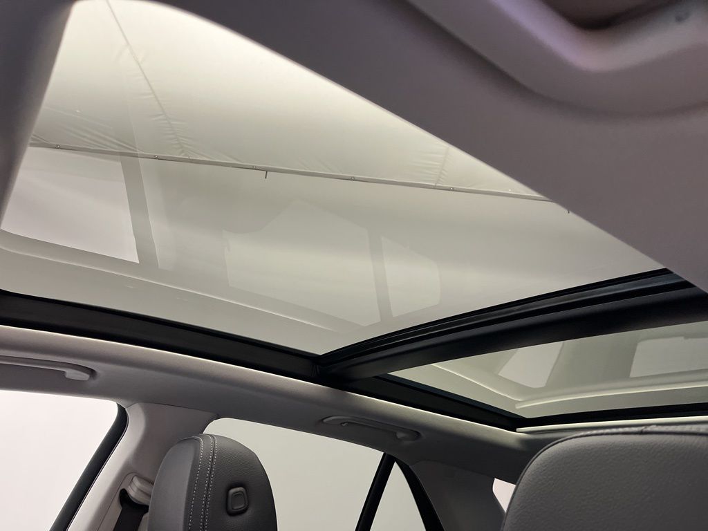 Thumbnail: 2026 Mercedes-Benz GLE - 24