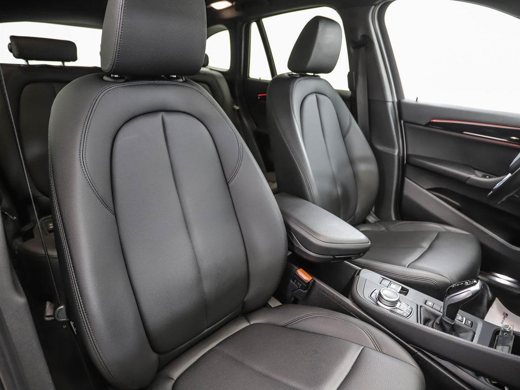 2022 BMW X1 xDrive28i 32