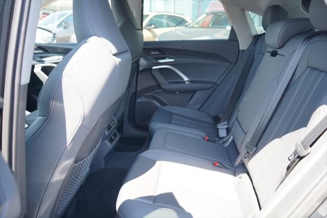 Thumbnail: 2025 Audi Q5 - 7