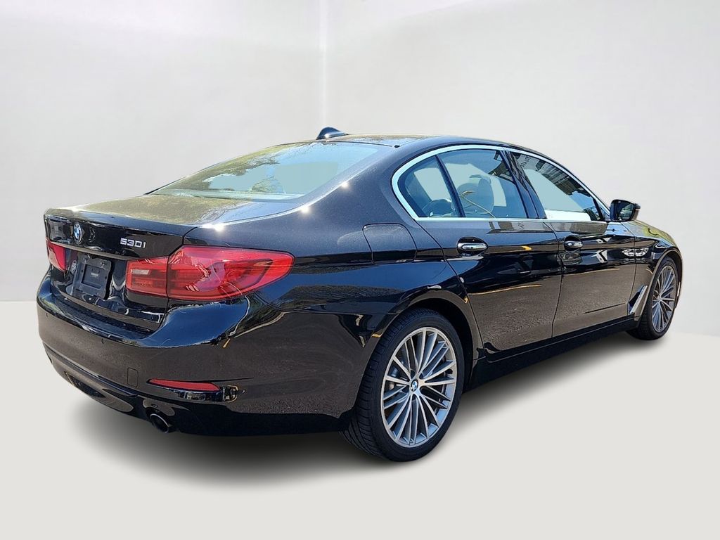 Thumbnail: 2017 BMW 5 Series - 4
