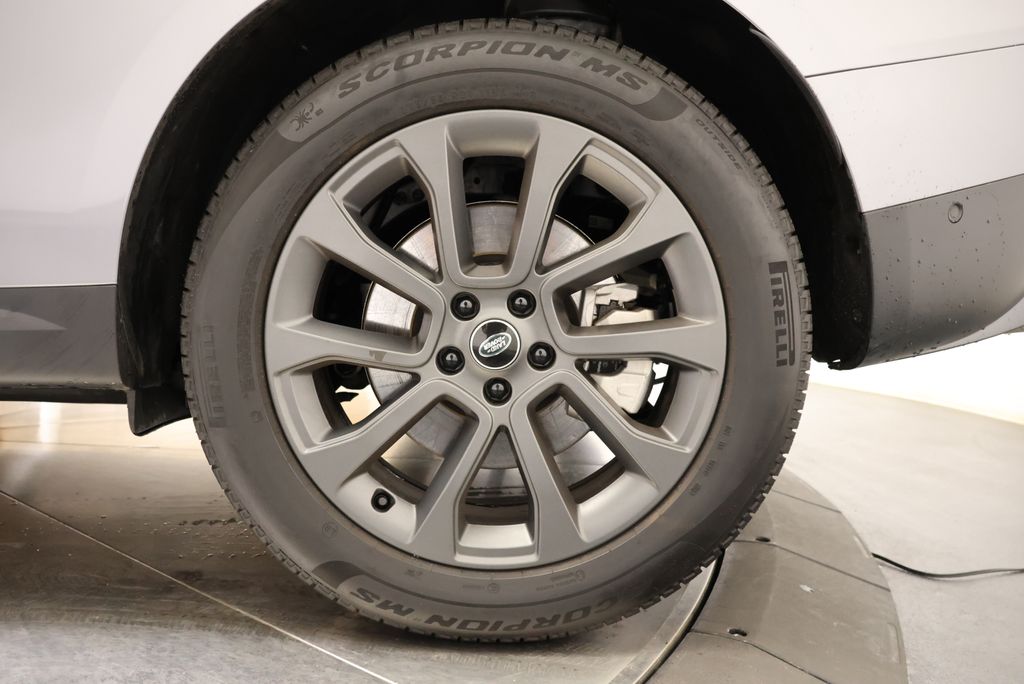 Thumbnail: 2025 Land Rover Range Rover Sport - 10