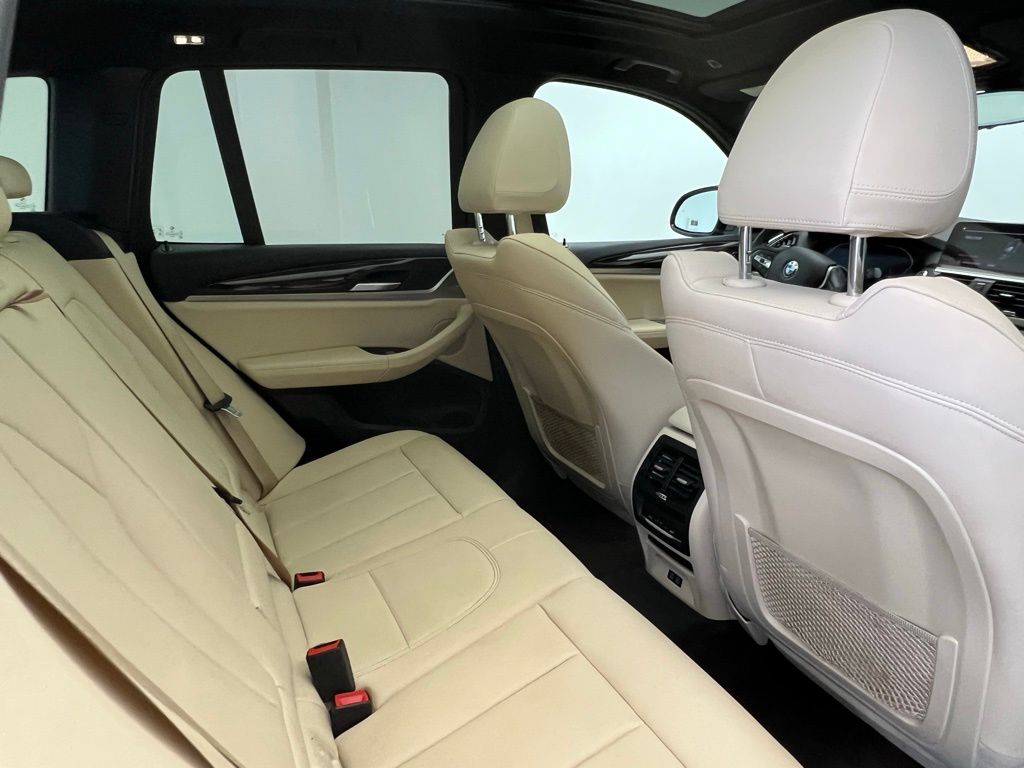 Thumbnail: 2021 BMW X3 - 8