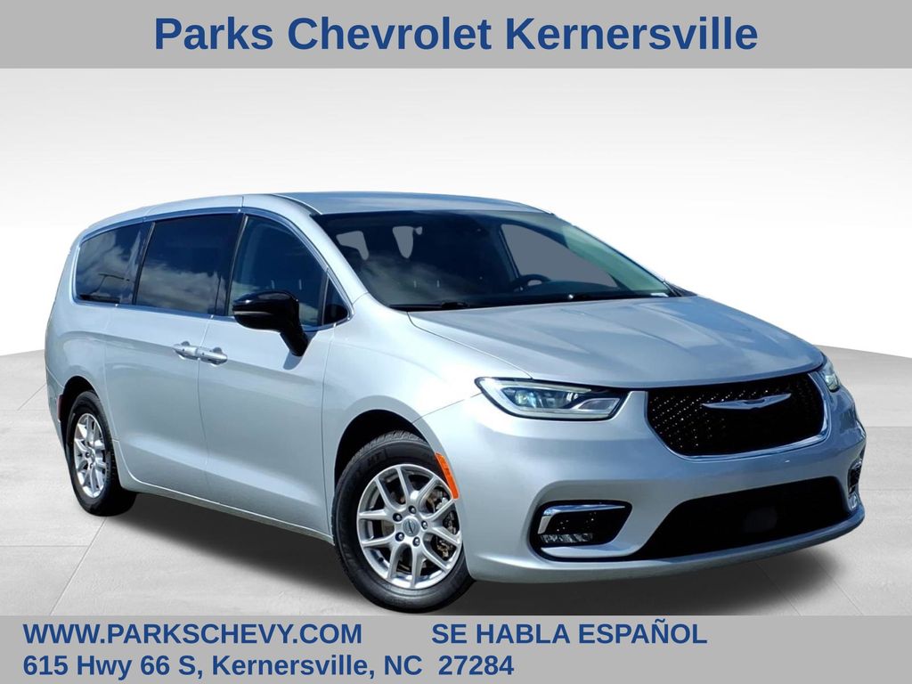 2024 Chrysler Pacifica Touring L FWD