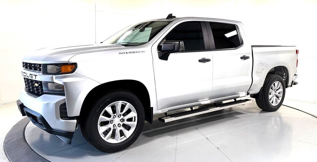 Used 2020 Silver Chevrolet Custom image 8