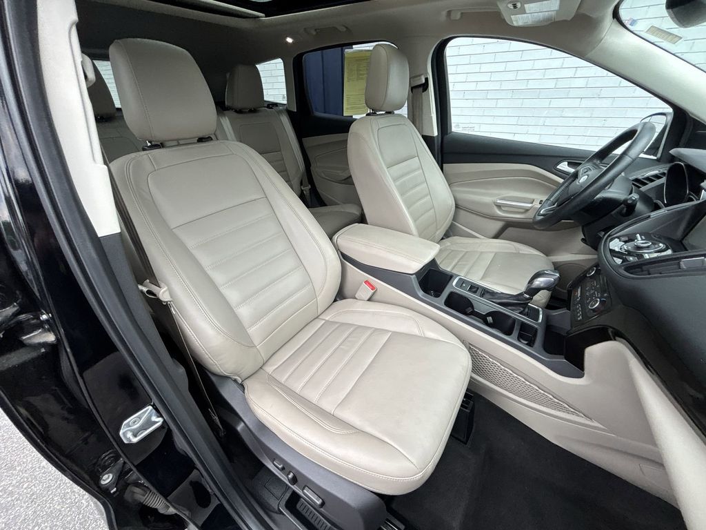 Used 2018 Shadow Black Ford Titanium image 27