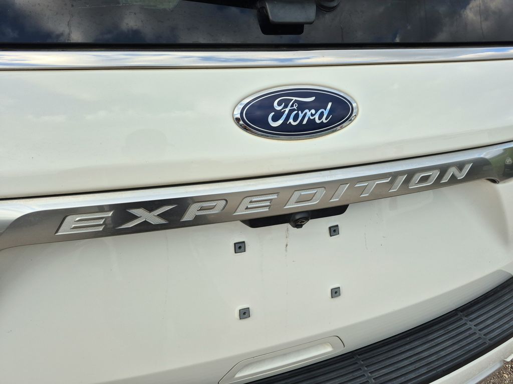 2021 Ford Expedition Platinum White at Bayway Cadillac of The Woodlands