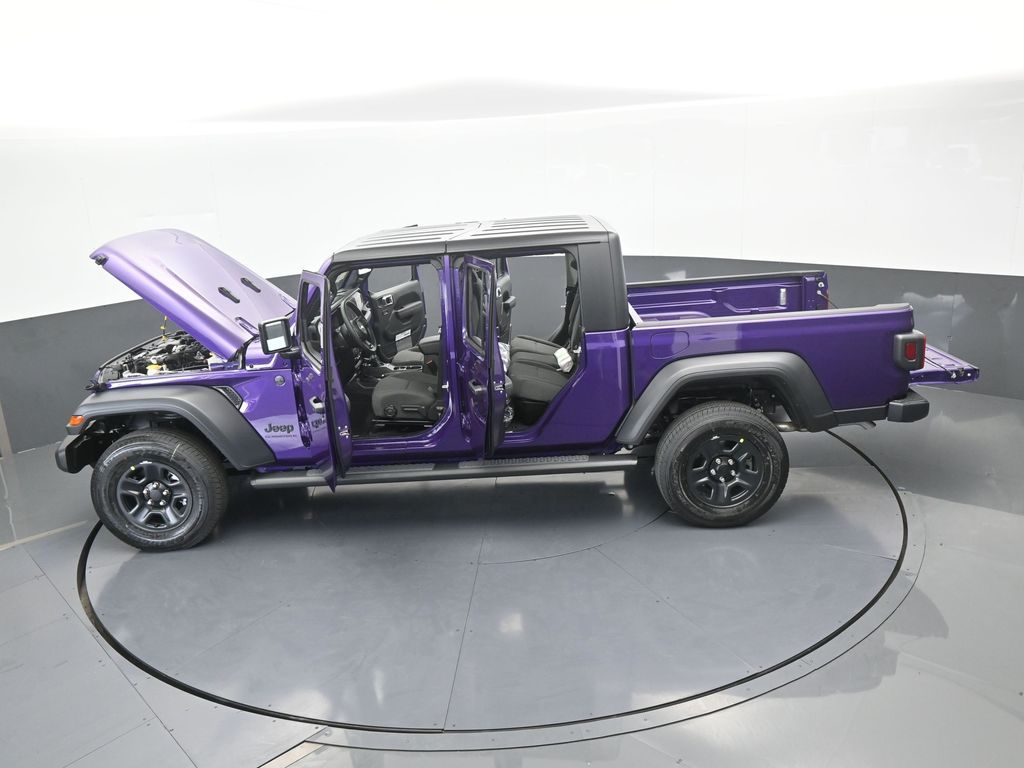 New 2026 reign Jeep Sport image 48
