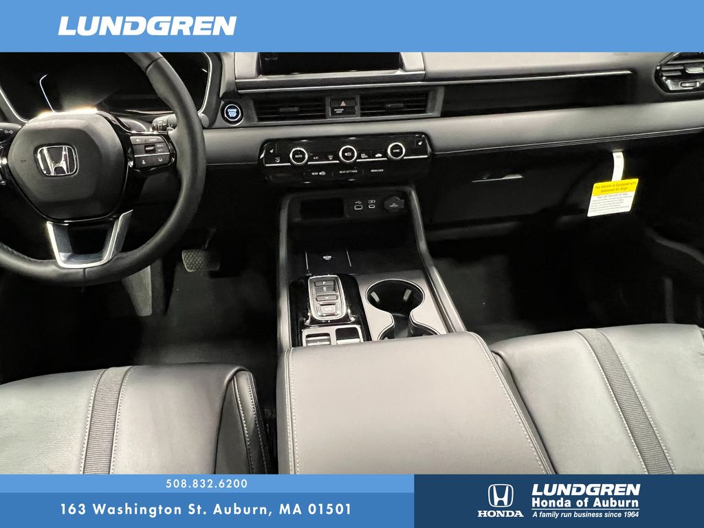 New 2025 Honda Pilot SUV