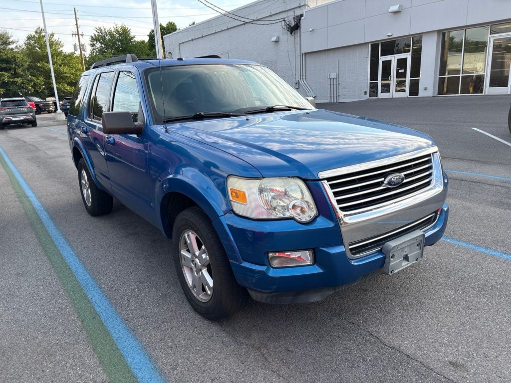 2010 Ford Explorer — photo 1