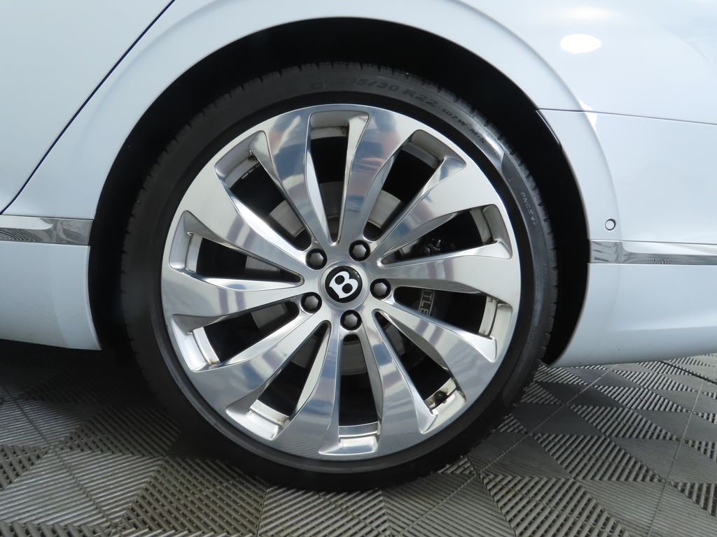 Thumbnail: 2020 Bentley Flying Spur - 32