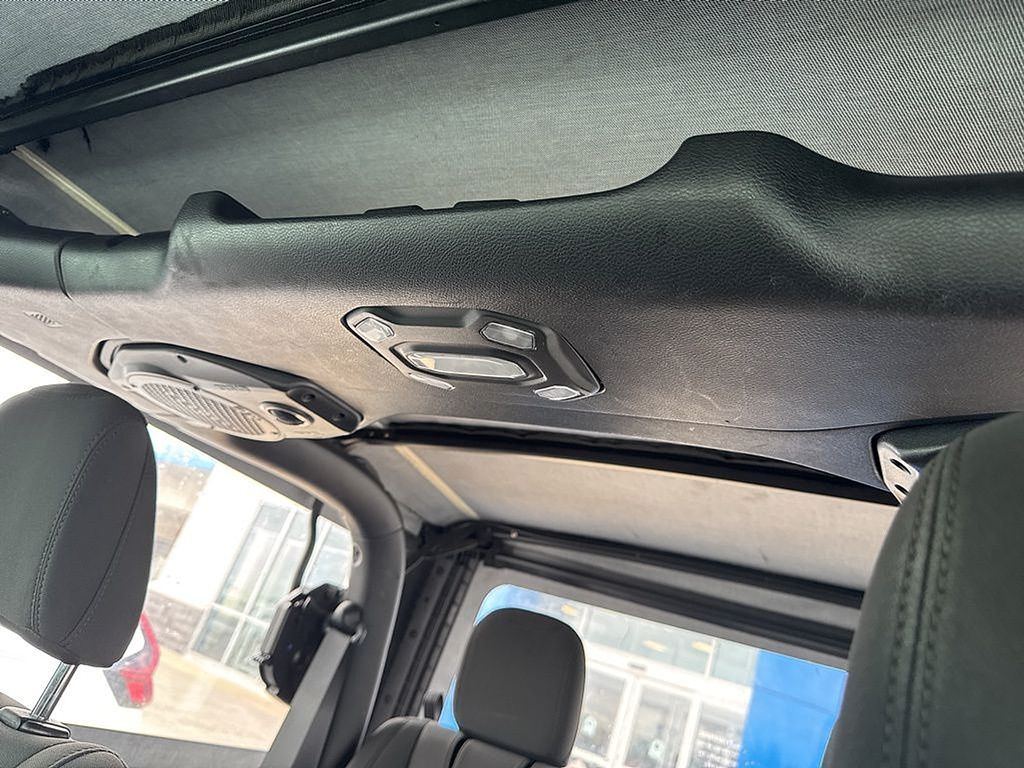 Thumbnail: 2018 Jeep Wrangler - 8