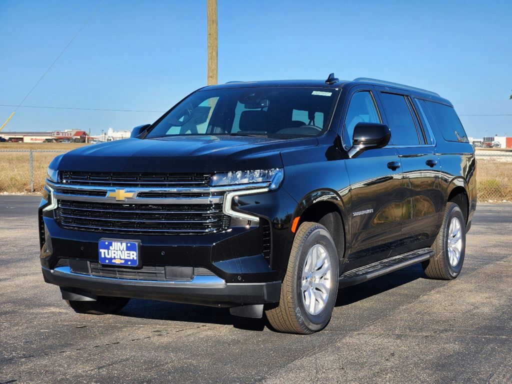 2024 Chevrolet Suburban LT 2