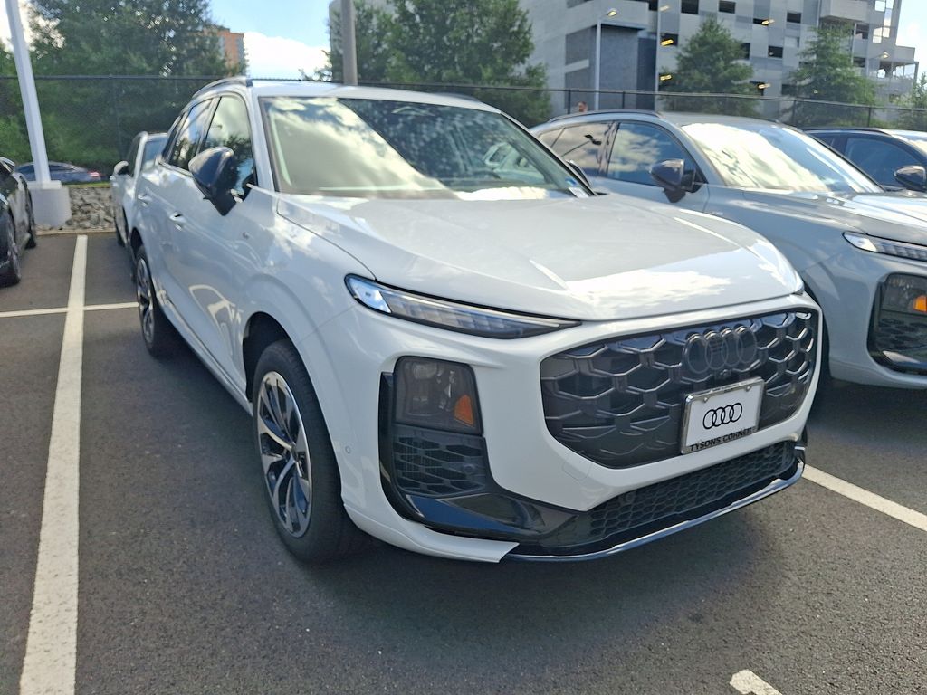 Thumbnail: 2026 Audi Q3 - 3
