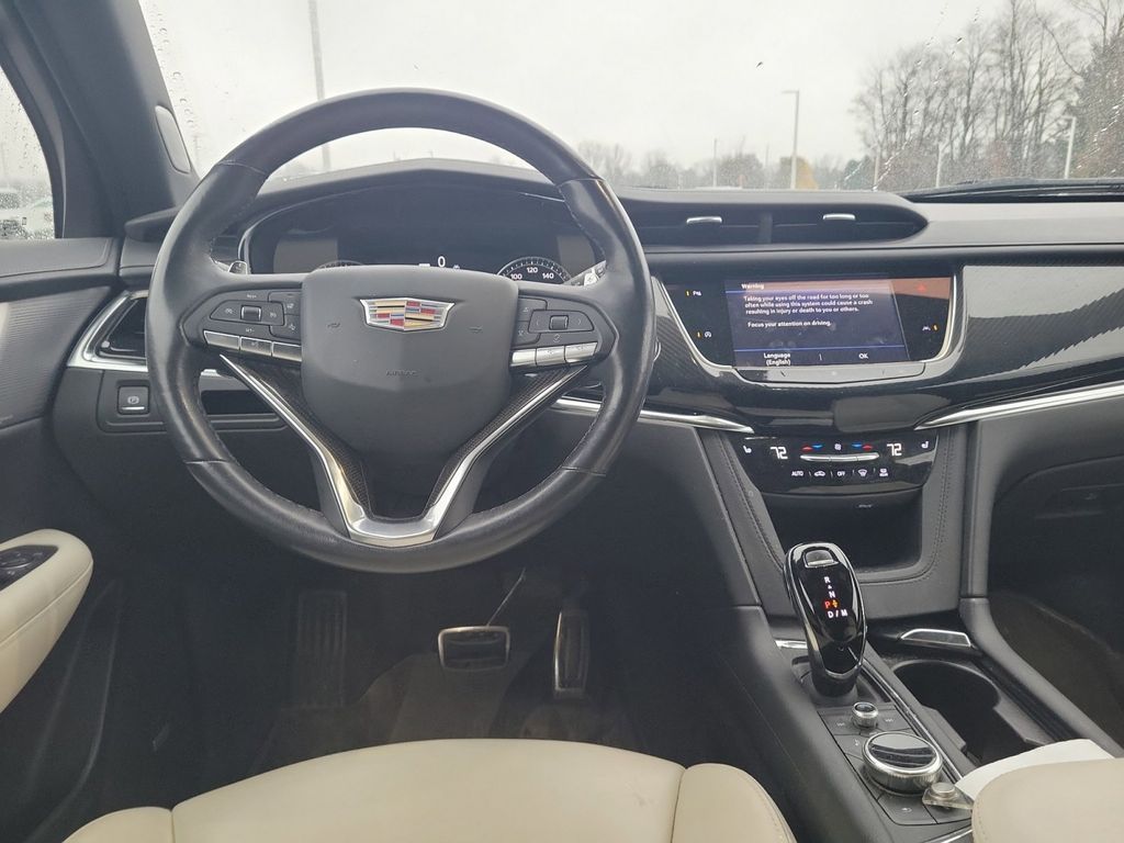 2021 Cadillac XT6 Sport 9