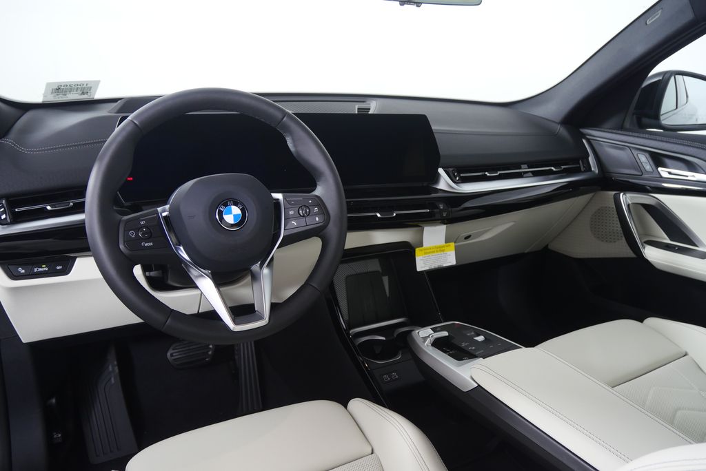 Thumbnail: 2026 BMW X2 - 17