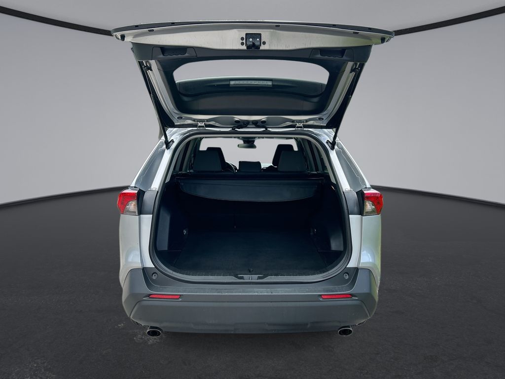 Thumbnail: 2021 Toyota RAV4 - 30