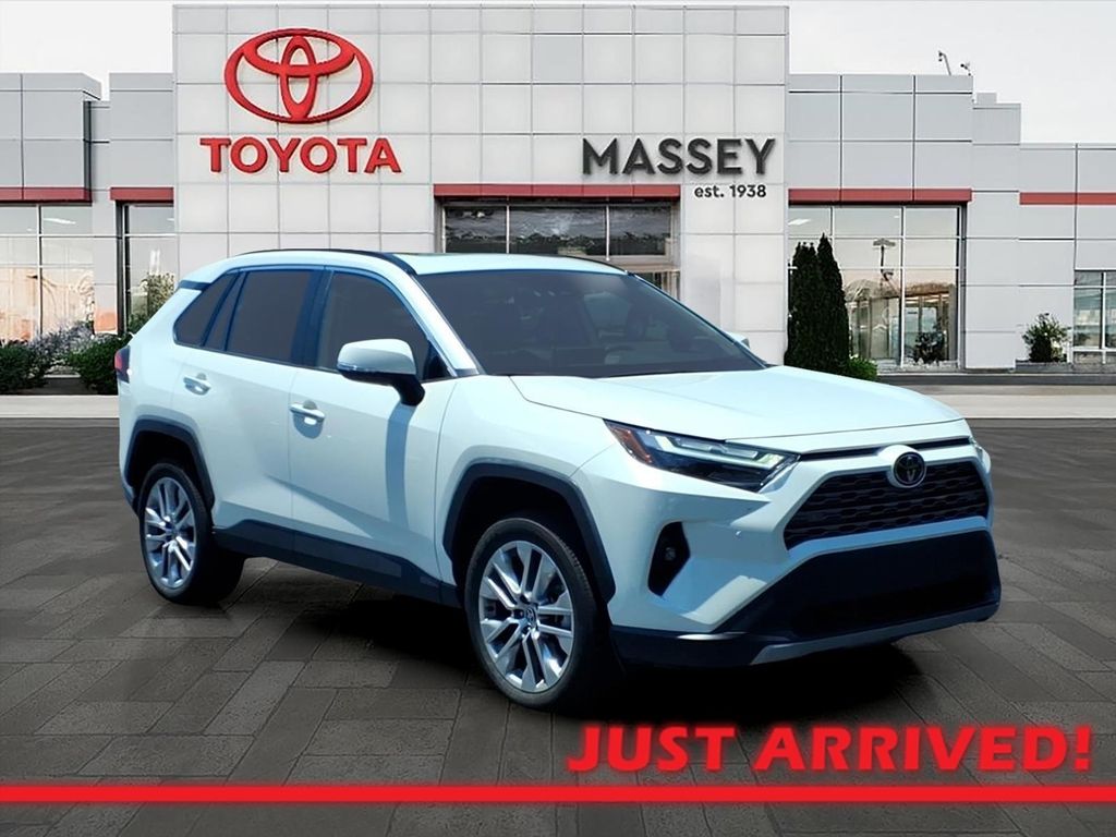 White (Blizzard Pearl) 2022 Toyota RAV4 SUV / Crossover Front-Wheel Drive 8-Speed Automatic