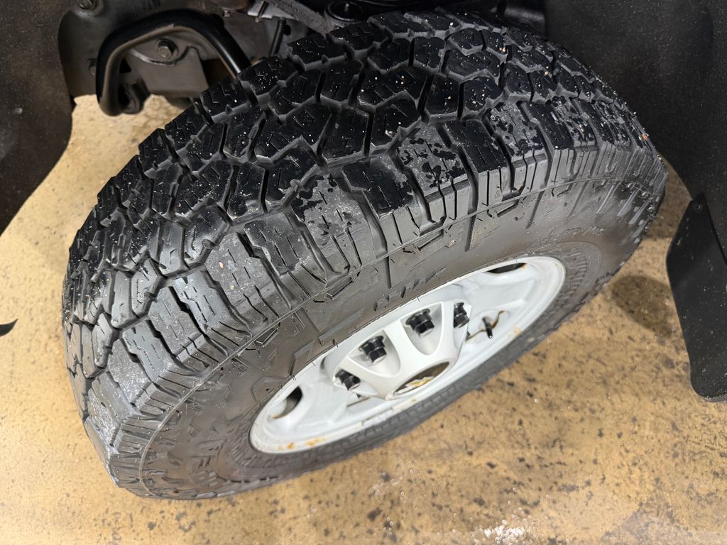 View vehicle photo 2