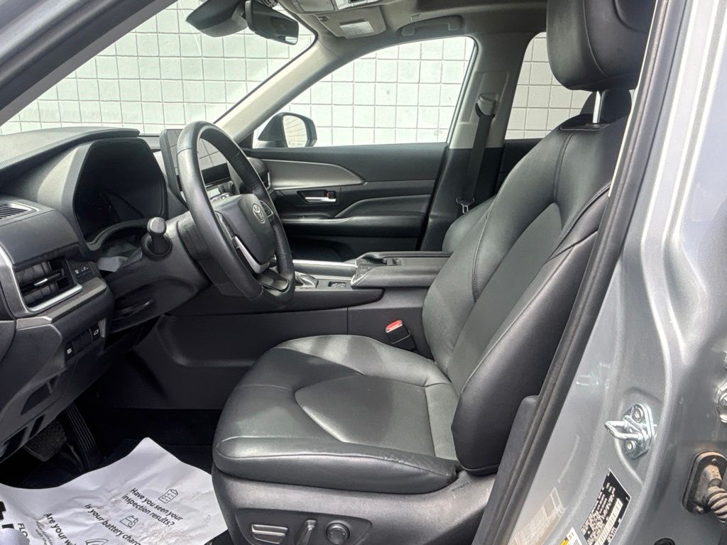 Used 2025 Toyota Grand Highlander SUV