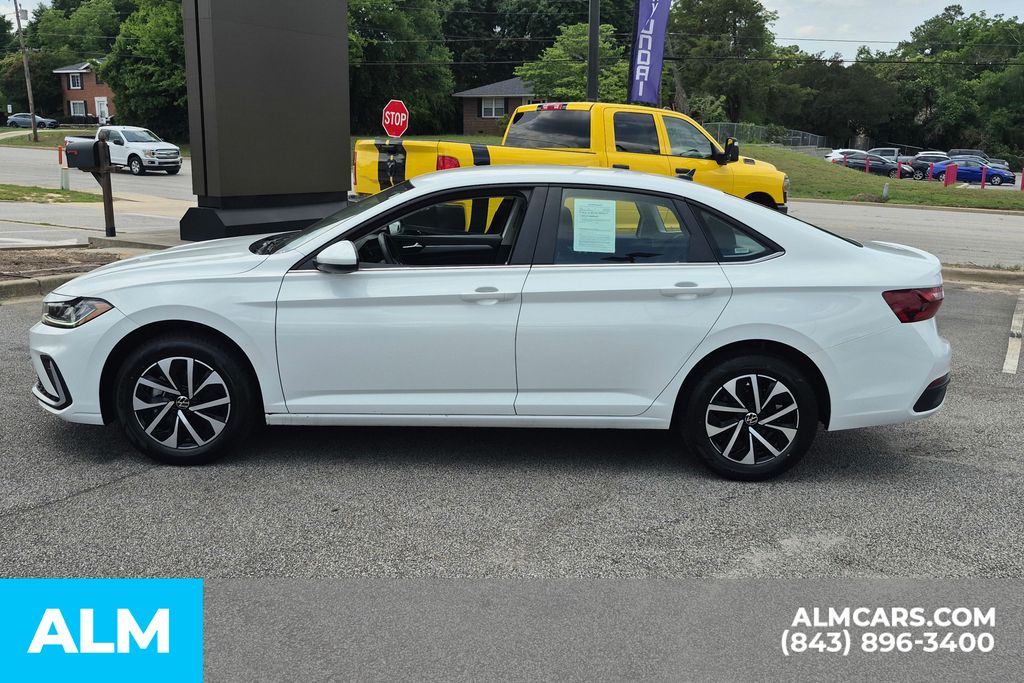 Used 2025 Pure White Volkswagen 1.5T S image 10