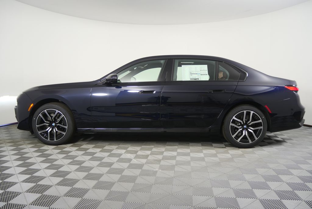 Thumbnail: 2026 BMW 7 Series - 6