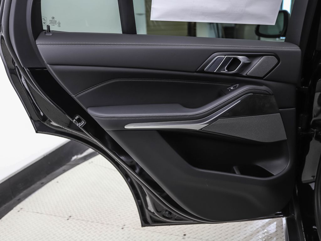 Thumbnail: 2026 BMW X5 - 20