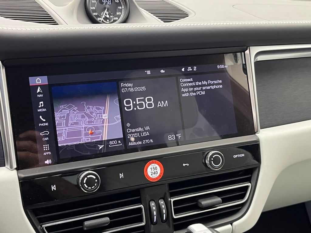 Thumbnail: 2023 Porsche Macan - 19