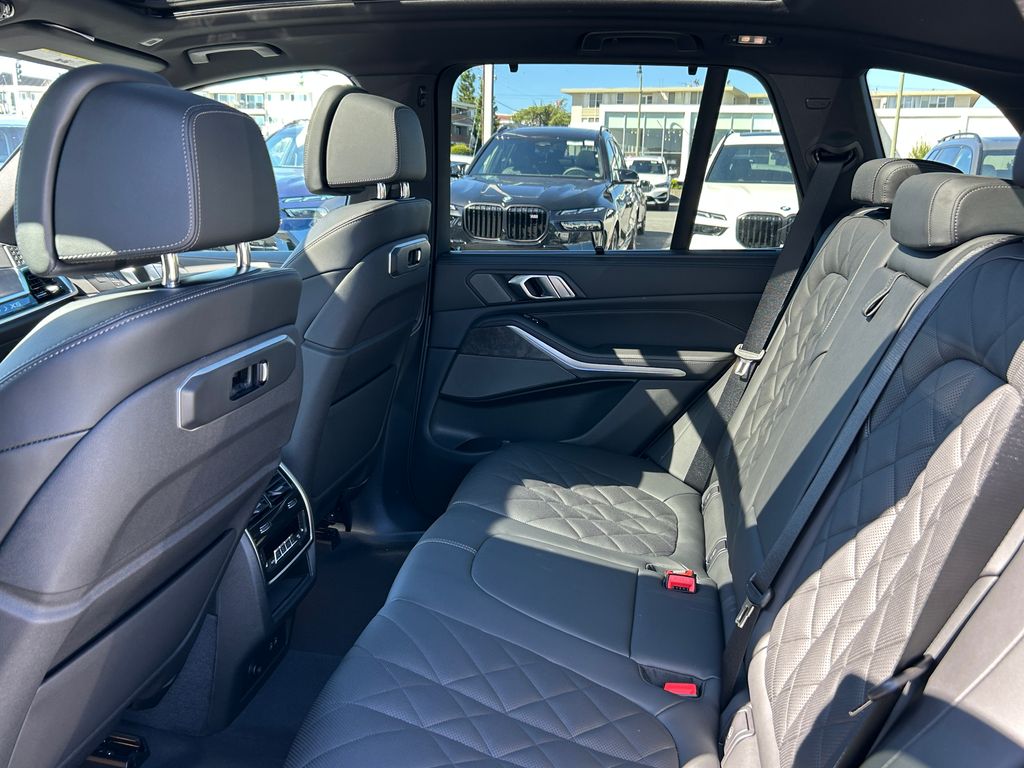 Thumbnail: 2026 BMW X5 - 30
