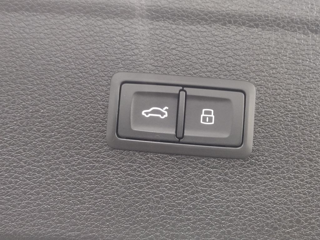 2022 Audi Q5 45 S line Premium