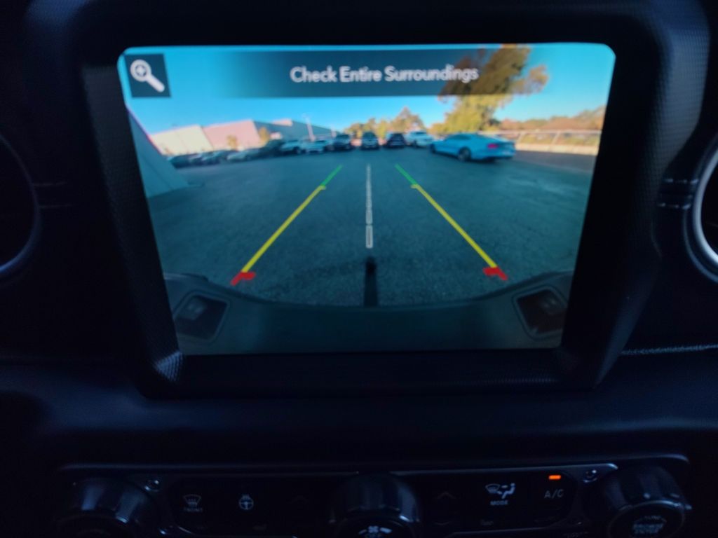 Used Car 2022 Jeep Gladiator  Overland For Sale Under $35,000 In Austin, Texas