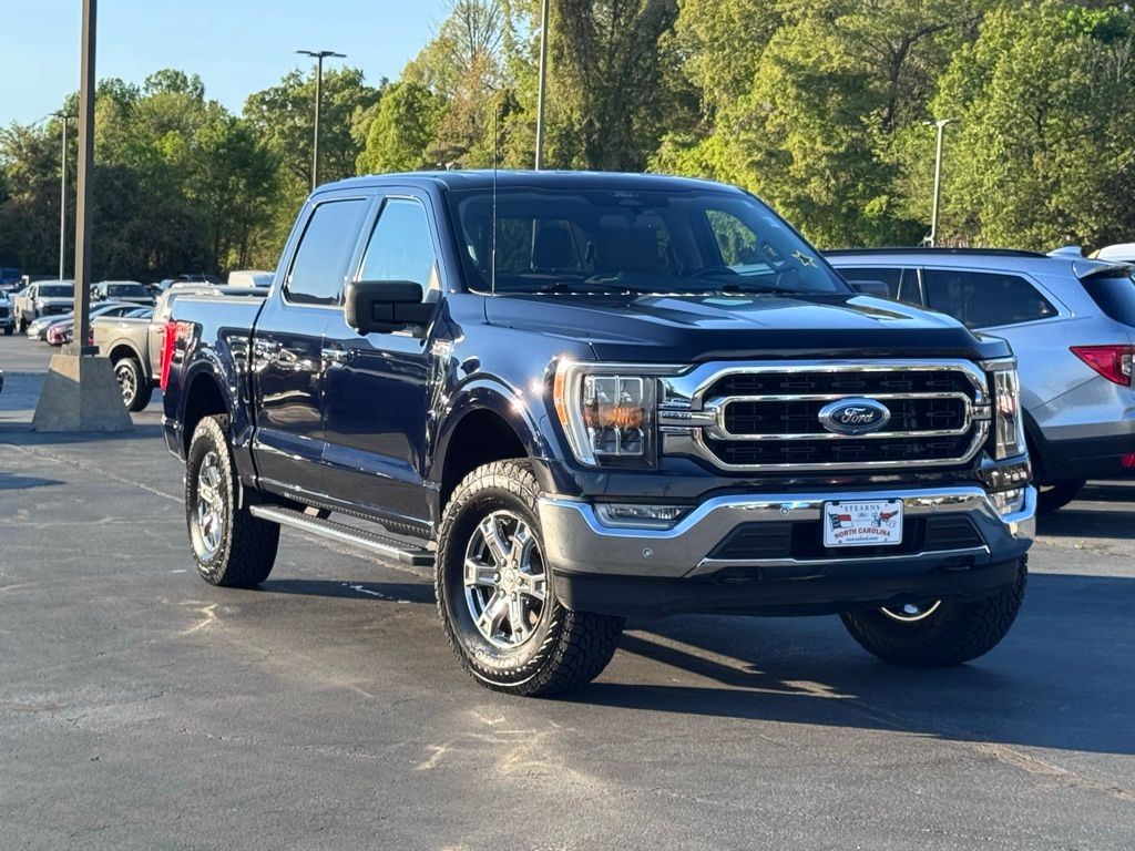 Antimatter Blue Metallic 2022 Ford F-150 XLT SuperCrew 4WD Pickup Truck Four-Wheel Drive Automatic