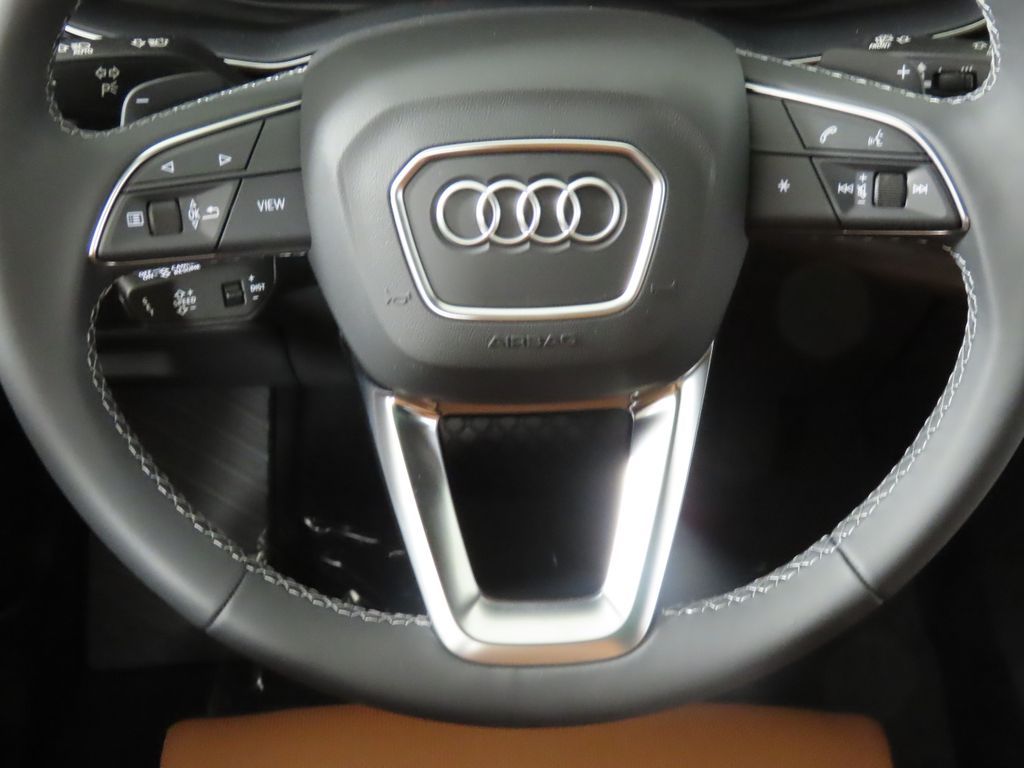Thumbnail: 2026 Audi Q8 - 16