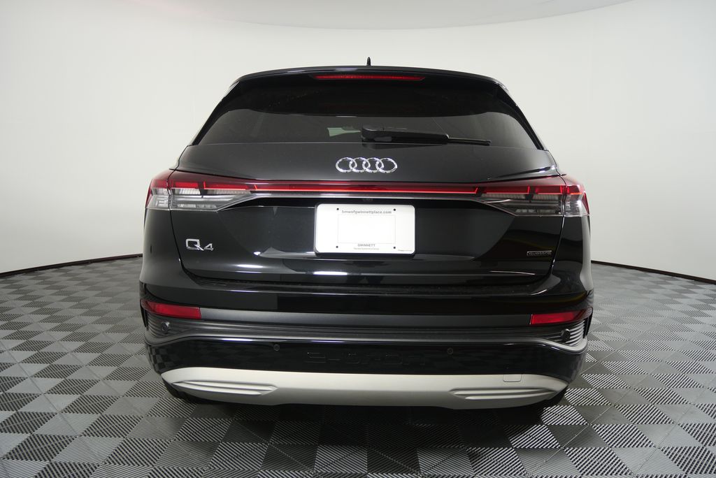 Thumbnail: 2022 Audi Q4 e-tron - 4