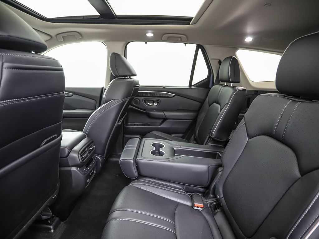 Thumbnail: 2023 Honda Pilot - 22